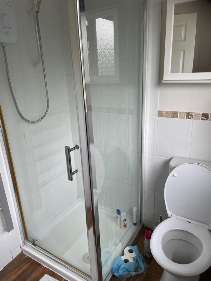 5 Bed House, 32 Tutbury Avenue, Cannon Park, Coventry, Cv4 7Bj Exterior photo